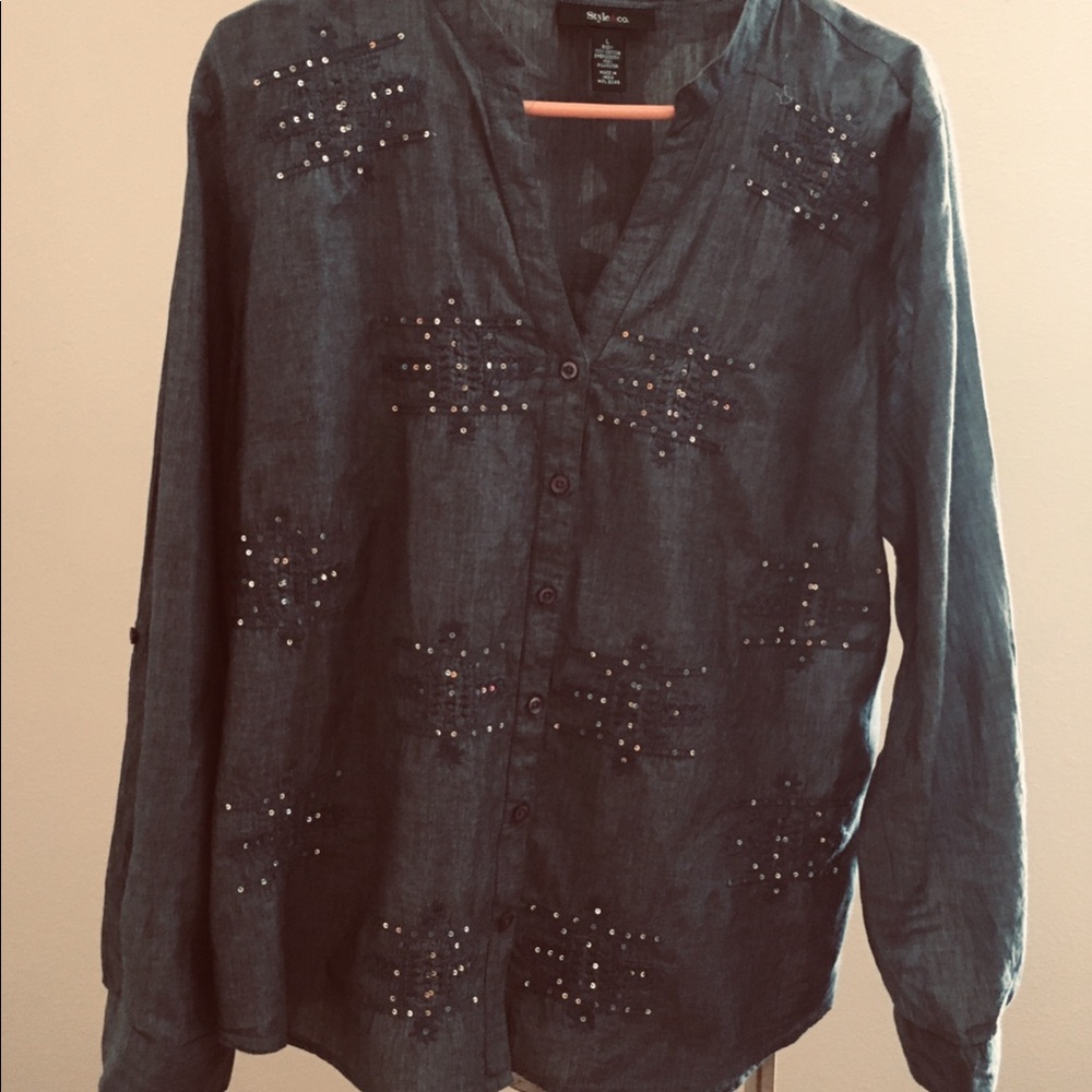 Style and company gray shirt mint condition size Large